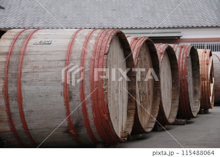 MISO barrels and MISO warehouse / 味噌蔵と味噌樽 115488064