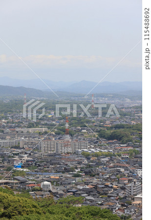 山陽小野田市の竜王山公園から須恵および宇部市との市境方向を見る 115488692