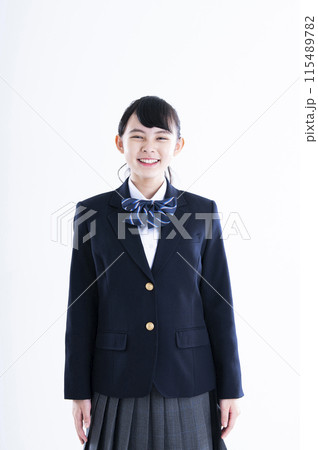 女子中学生 白バック ポートレート 女子中学生 白バック ポートレート 115489782