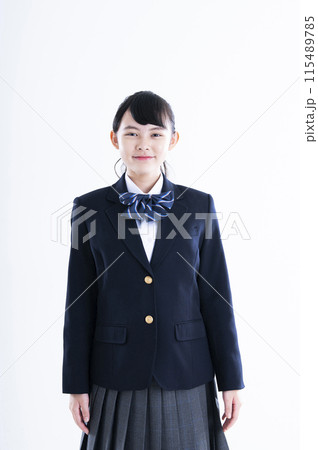 女子中学生　白バック　ポートレート 115489785