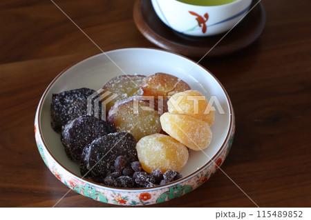 甘納豆と緑茶 115489852