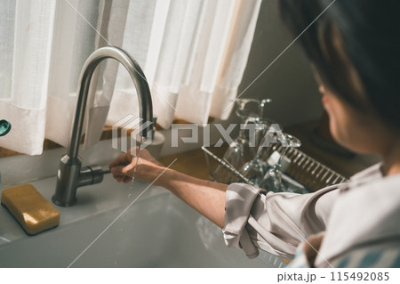 主婦の節水 115492085