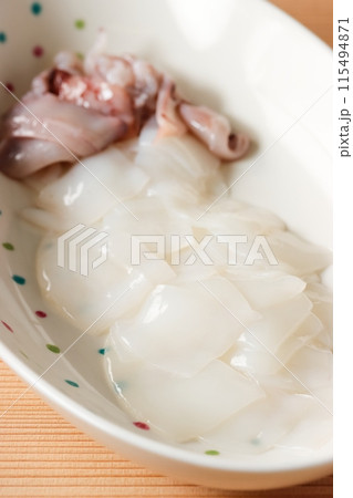 イカの刺身（スライス） 115494871