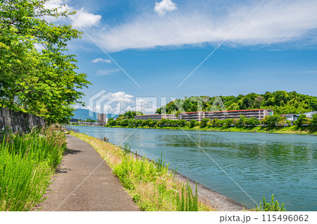 夏の瀬田川風景　滋賀県大津市 115496062