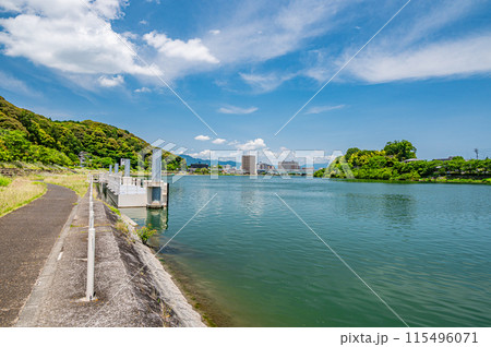 夏の瀬田川風景　滋賀県大津市 115496071