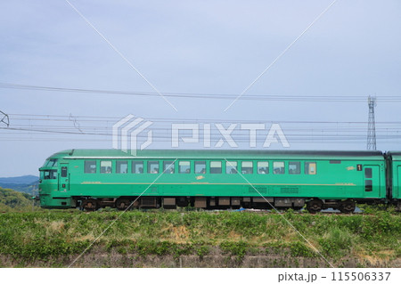 快晴の鹿児島本線を疾走するキハ72系気動車_特急「ゆふいんの森Ⅱ世」_2024/5/20撮影 快晴の鹿児島本線を疾走するキハ72系気動車_特急「ゆふいんの森Ⅱ世」_2024/5/20撮影 115506337