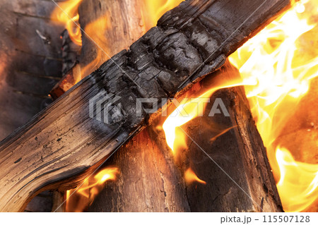 焚き火 115507128