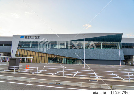 北陸新幹線に新たに加わった越前たけふ駅 115507962