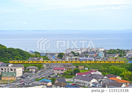 京急久里浜線　YRP野比ー京急長沢　京浜急行　1000形　1057F　京急イエローハッピートレイン 115513336