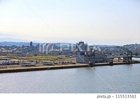 新日本海フェリー　秋田港　JR東日本　秋田港駅 115513581