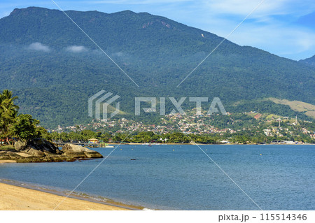 Seafront of the city of Ilhabela 115514346