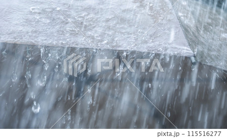 激しく降る雨のイメージ 115516277
