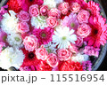 水に浮かぶ花ハート 115516954