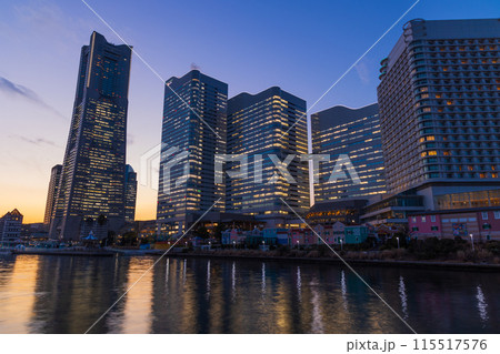横浜夜景　横浜みなとみらい 115517576