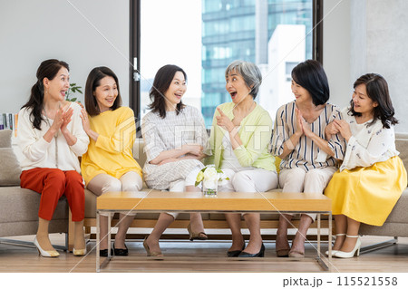 ミドルの女性の女子会 ミドルの女性の女子会 115521558