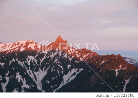 Morgenrot of Mt. Yarigatake / 大天井岳山頂から眺める槍ヶ岳方向の朝焼け Morgenrot of Mt. Yarigatake / 大天井岳山頂から眺める槍ヶ岳方向の朝焼け 115522506