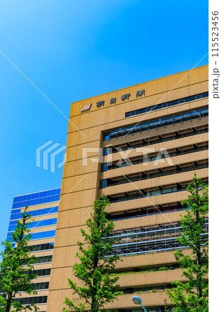 東京　中央区 築地にある 朝日新聞社 東京本社 115523456