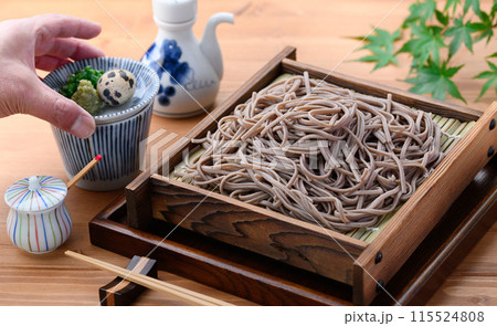 ざる蕎麦 ( 薬味 刻み葱、鶉の卵、わさび ) ざる蕎麦 ( 薬味 刻み葱、鶉の卵、わさび ) 115524808