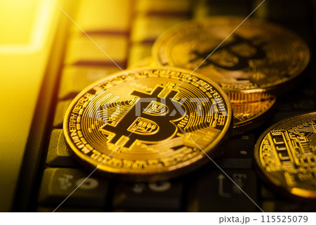 close up golden bitcoin close up golden bitcoin 115525079