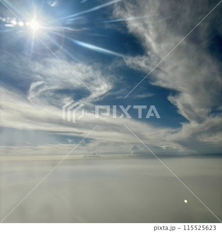 飛行機から見た雲 115525623