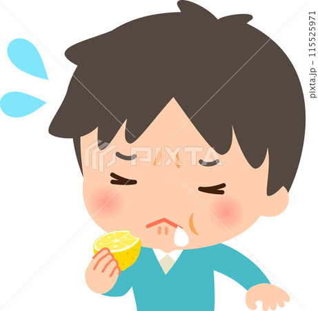 レモンを齧って顏をしかめる男性 115525971