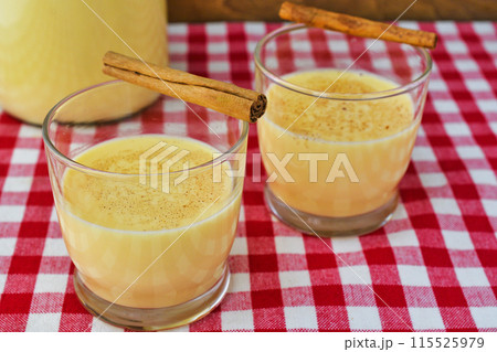 ロンポペ Rompope メキシコや中南米の卵の飲み物 ロンポペ Rompope メキシコや中南米の卵の飲み物 115525979