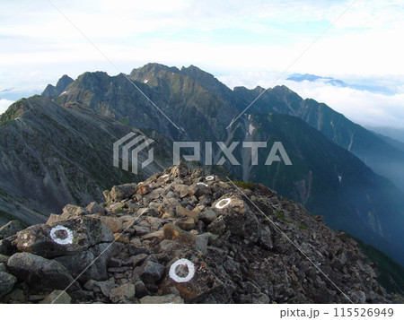 Daikiretto ridge course / 盛夏の大キレット稜線を歩く,槍穂高縦走路の眺望 Daikiretto ridge course / 盛夏の大キレット稜線を歩く,槍穂高縦走路の眺望 115526949