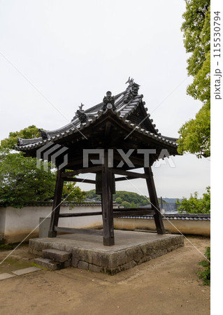 観龍寺の鐘楼　倉敷美観地区 115530794