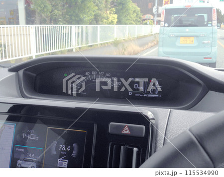 ダッシュボード中央のセンターメーター 115534990