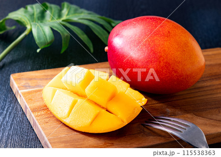 宮崎県産マンゴー 宮崎県産マンゴー 115538363