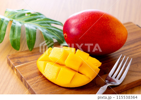 宮崎県産マンゴー 宮崎県産マンゴー 115538364