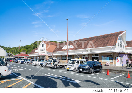 掛川市の道の駅掛川の駐車場から見た風景(静岡県) 掛川市の道の駅掛川の駐車場から見た風景(静岡県) 115540106