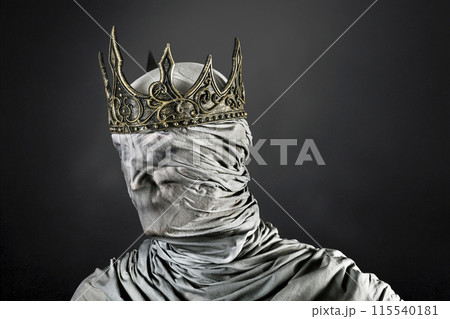 Ghost of a queen or king over dark misty background 115540181