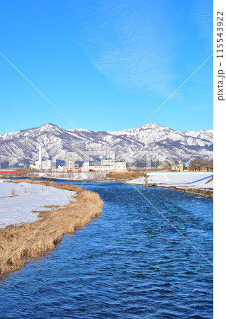 冬の越後三山(新潟県) 冬の越後三山(新潟県) 115543922