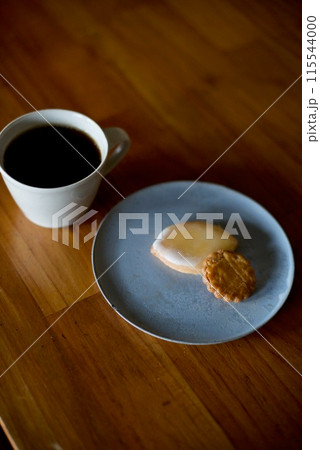 レモンクッキーとサブレをおやつにコーヒータイム レモンクッキーとサブレをおやつにコーヒータイム 115544000