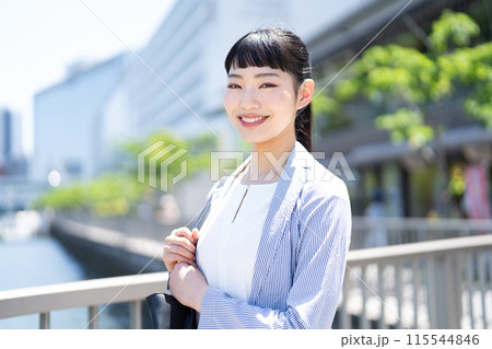 若いビジネスウーマン 115544846
