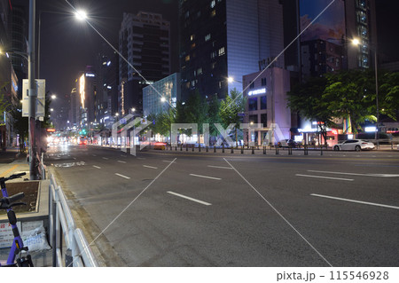 韓国 ソウル市街地の道路(麻浦区楊花路) 115546928