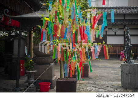 京都市上京区にあるさまざまな苦しみを抜き取ってくれる釘抜(苦抜き)地蔵で知られる石像寺の境内を撮影 京都市上京区にあるさまざまな苦しみを抜き取ってくれる釘抜(苦抜き)地蔵で知られる石像寺の境内を撮影 115547554