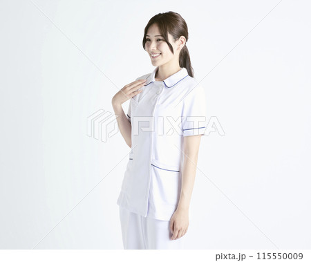 白バックの看護師 白バックの看護師 115550009