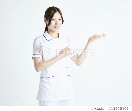 白バックの看護師 白バックの看護師 115550101