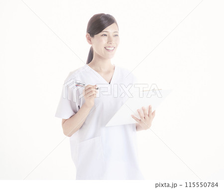 白バックの看護師 白バックの看護師 115550784