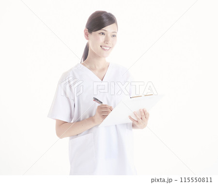 白バックの看護師 白バックの看護師 115550811