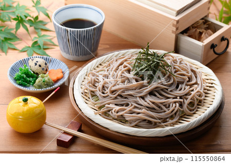 ざるそば 最高の鰹出汁のつゆでいただく 115550864