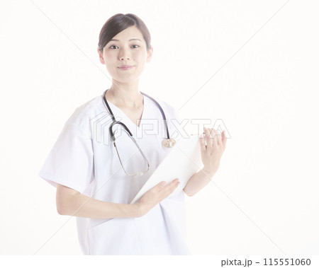 白バックの看護師 白バックの看護師 115551060