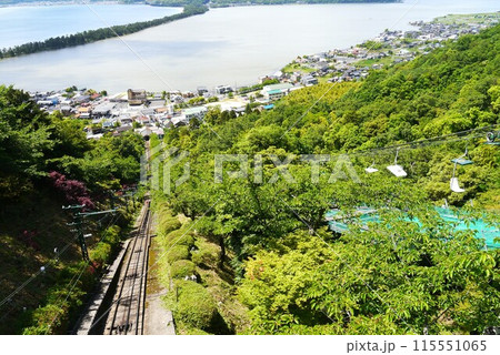 日本三景の一つに数えられる天橋立松並木を歩いてもよし傘松公園で股のぞきもよし 日本三景の一つに数えられる天橋立松並木を歩いてもよし傘松公園で股のぞきもよし 115551065