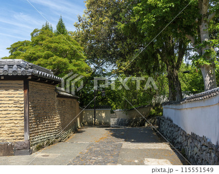 夏の東大寺二月堂の裏参道 115551549