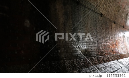 古いトンネル 115553561