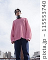 若い男性のファッションポートレート 115553740