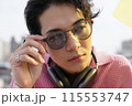 若い男性のファッションポートレート 115553747