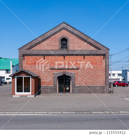 JR芽室駅近くに建つ十勝めむろ赤レンガ倉庫(北海道芽室町) JR芽室駅近くに建つ十勝めむろ赤レンガ倉庫(北海道芽室町) 115555412